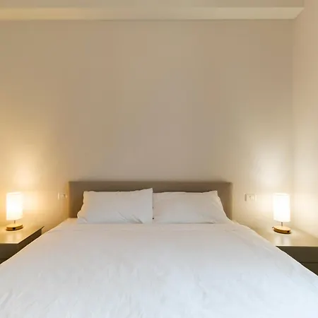 Star Apartment *