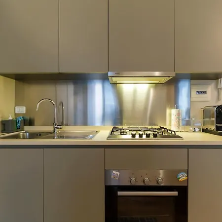 Star Apartment *